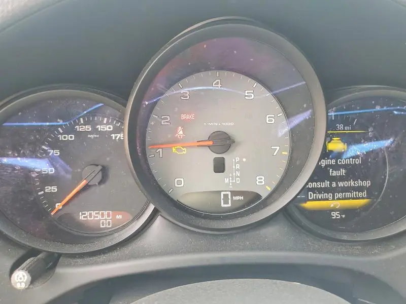 2015 PORSCHE MACAN S  