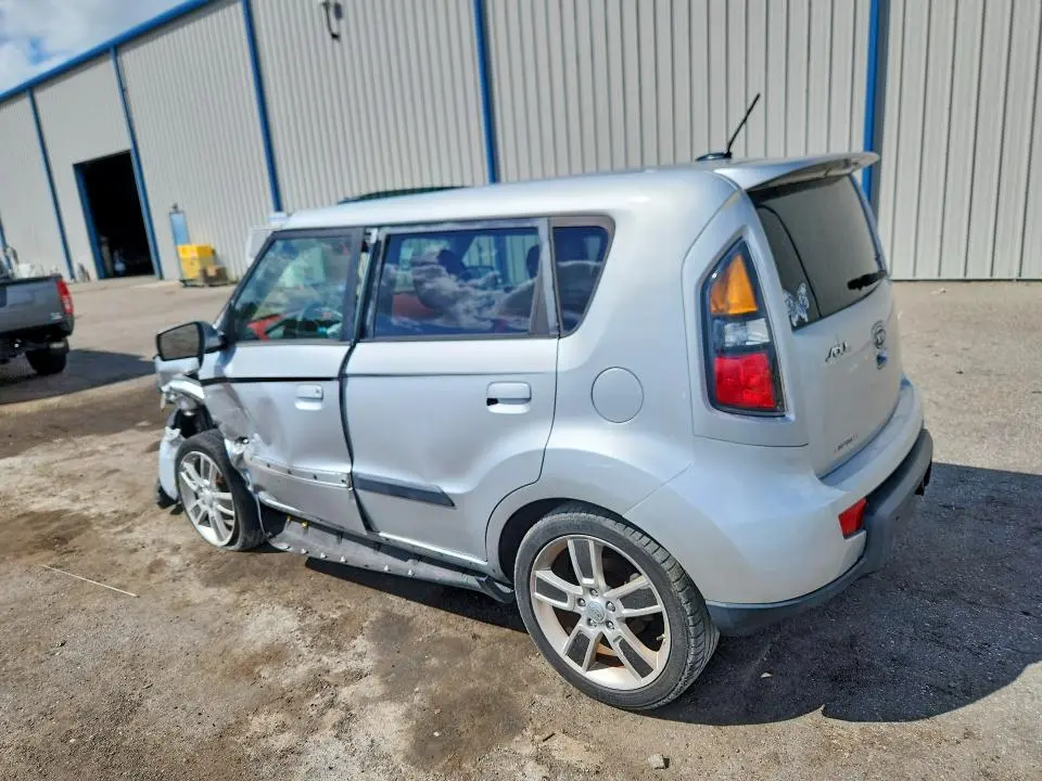 2010 KIA SOUL +  