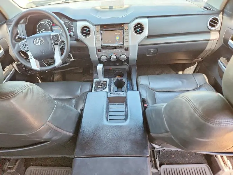 2017 TOYOTA TUNDRA CREWMAX SR5  