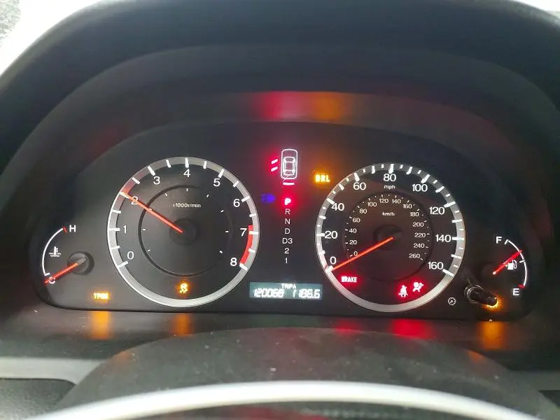 2011 HONDA ACCORD LX  