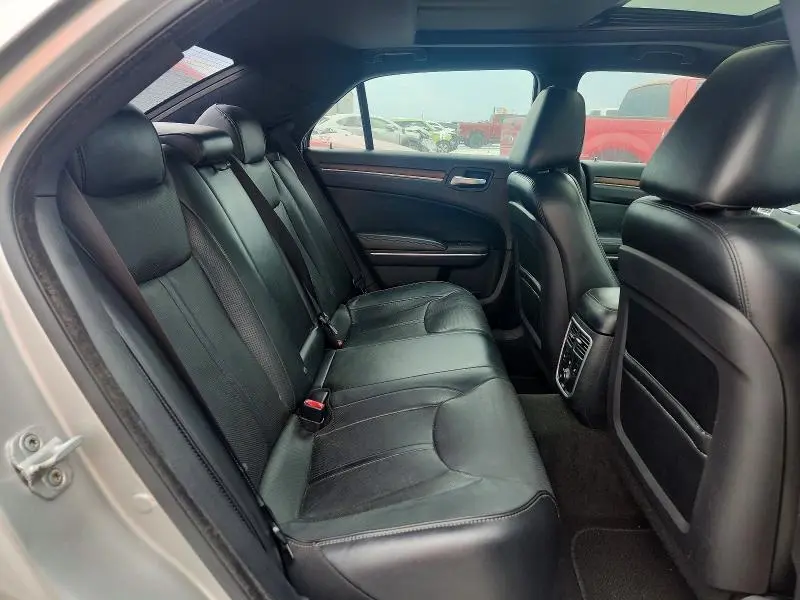 2012 CHRYSLER 300C LUXURY  