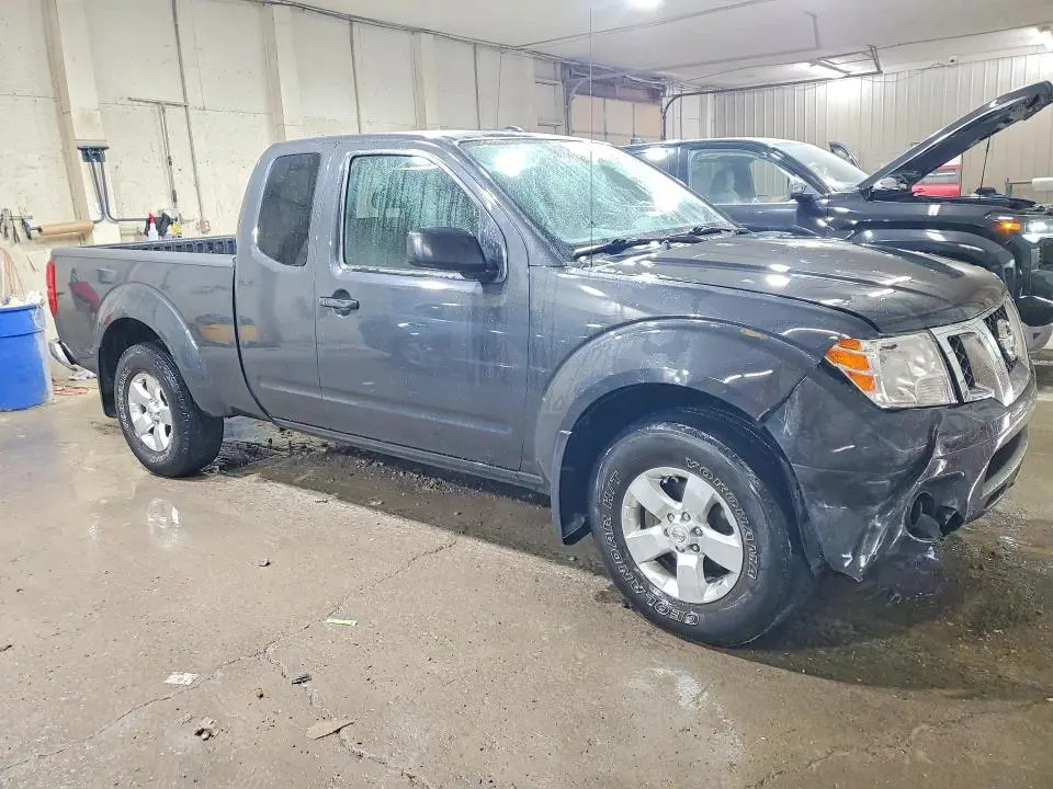 2012 NISSAN FRONTIER SV V6  