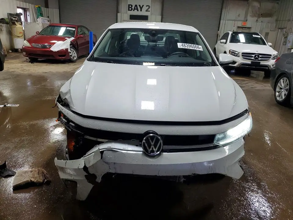 2025 VOLKSWAGEN JETTA SE  