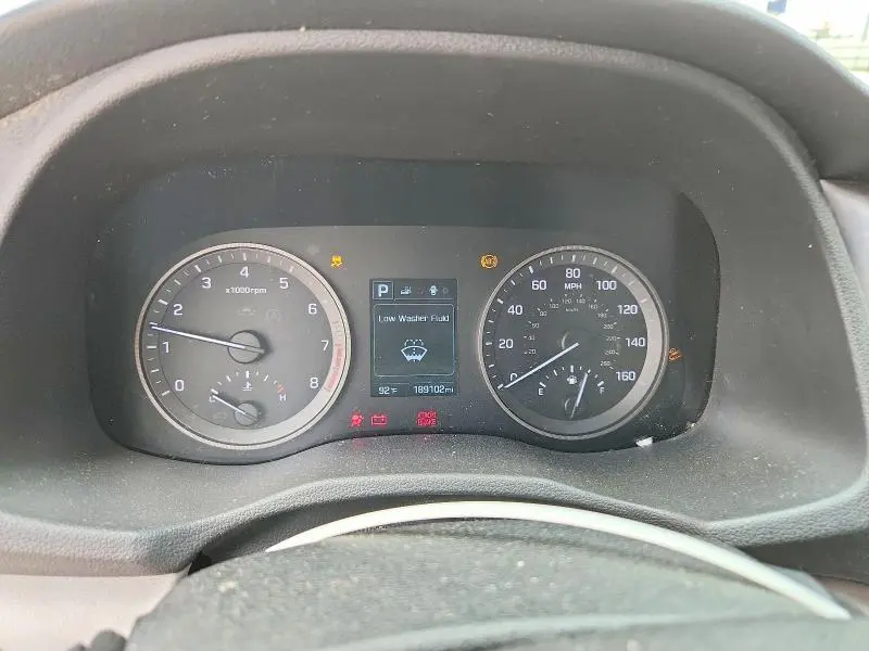 2016 HYUNDAI TUCSON SE  