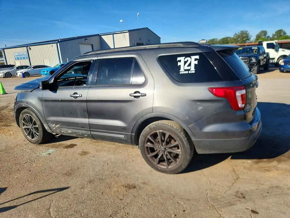 2017 FORD EXPLORER XLT  