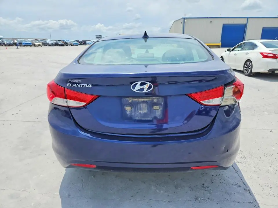 2013 HYUNDAI ELANTRA GLS  