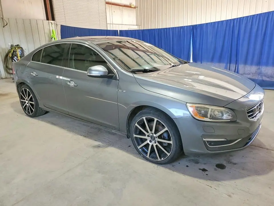 2016 VOLVO S60 PLATINUM  