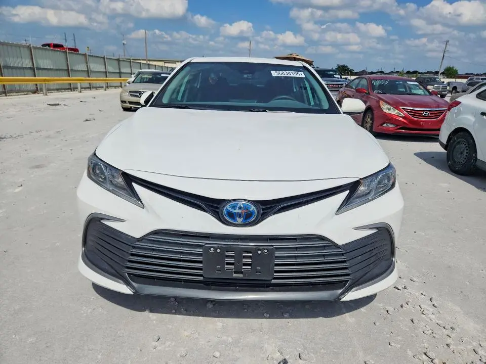 2022 TOYOTA CAMRY LE  