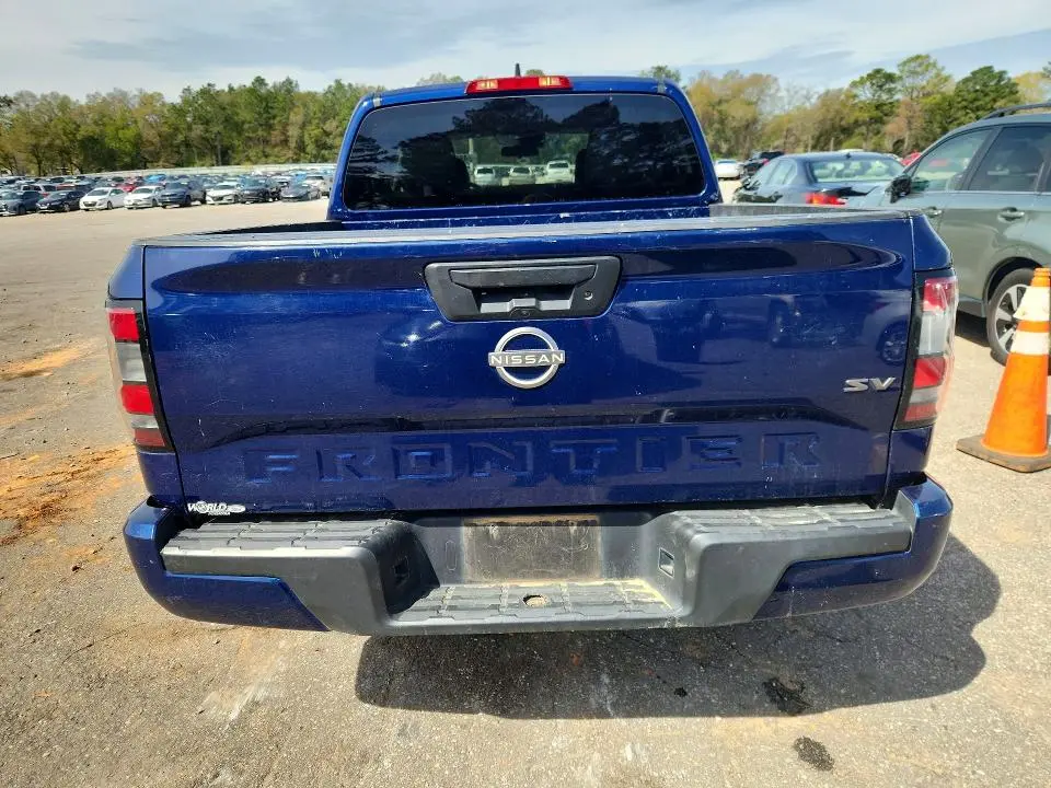 2022 NISSAN FRONTIER SV  
