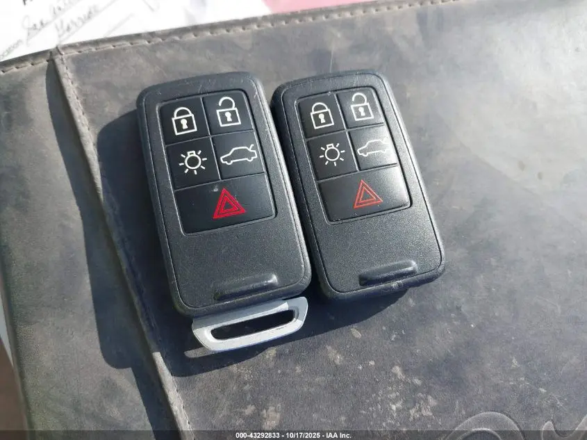 2017 VOLVO S60 T5 DYNAMIC