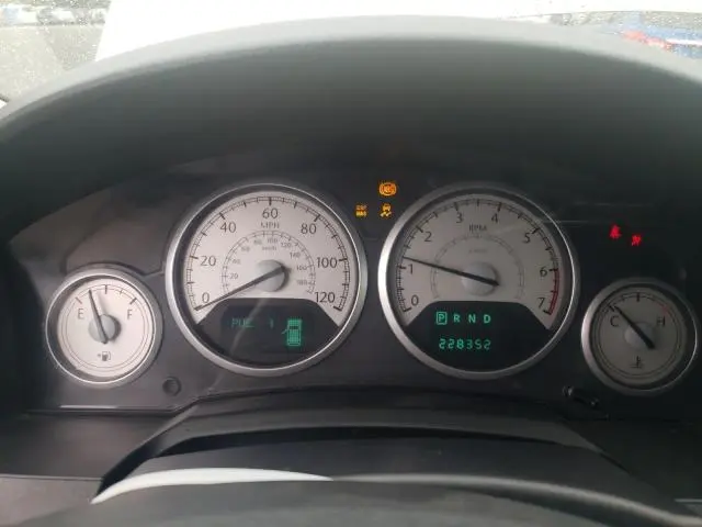 2010 CHRYSLER TOWN & COUNTRY TOURING  