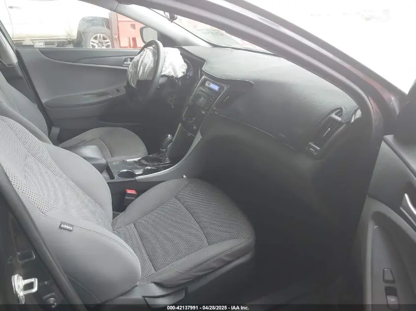 2012 HYUNDAI SONATA GLS