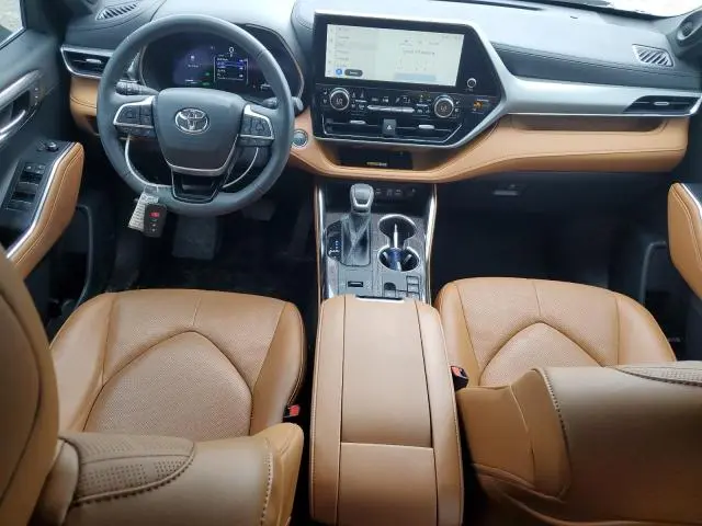 2023 TOYOTA HIGHLANDER HYBRID PLATINUM  