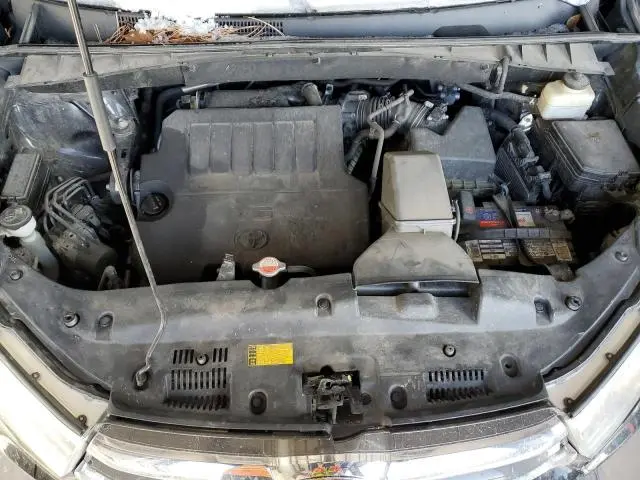 2015 TOYOTA HIGHLANDER XLE  