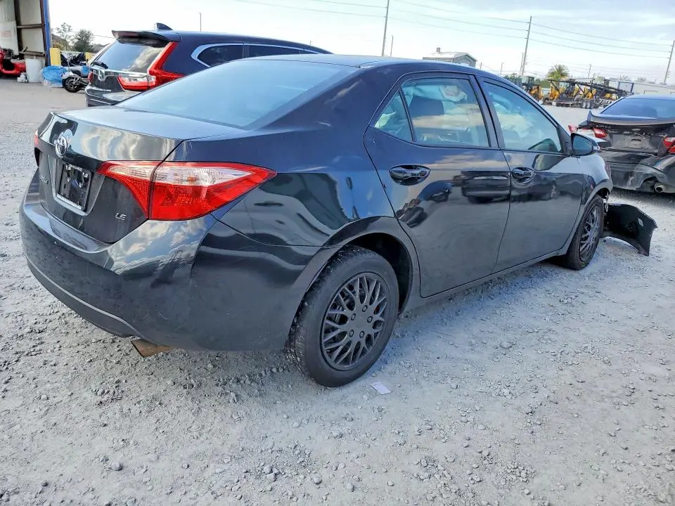 2018 TOYOTA COROLLA LE  
