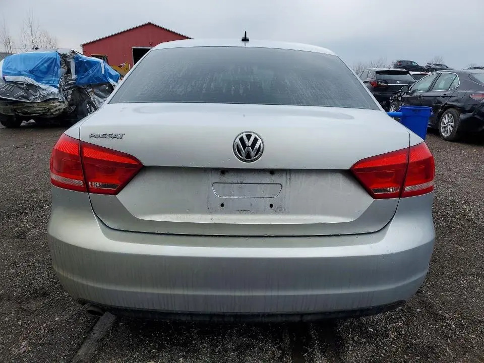 2013 VOLKSWAGEN PASSAT S  
