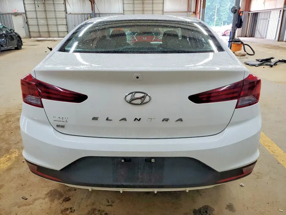2019 HYUNDAI ELANTRA SE  