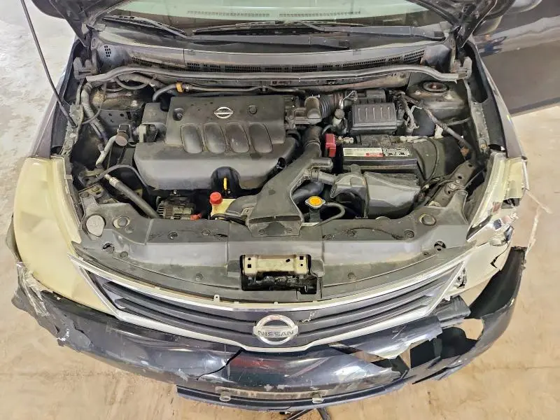 2011 NISSAN VERSA 1.8 S  