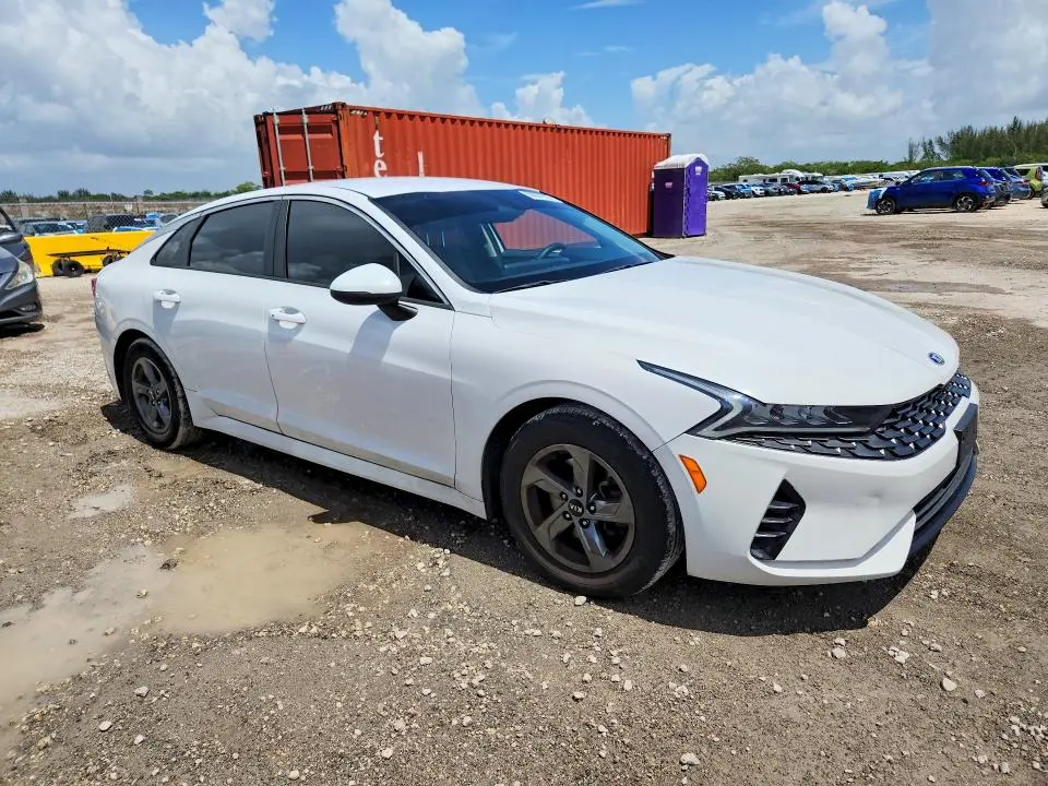 2021 KIA K5   