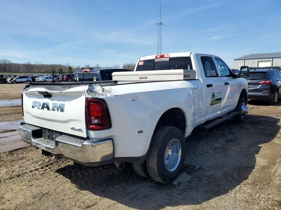 2026 RAM 3500 TRADESMAN  