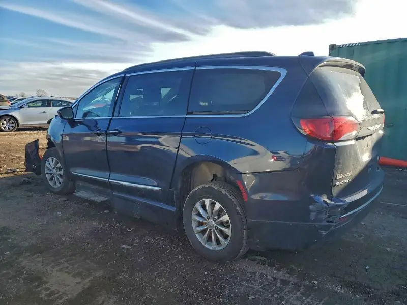 2017 CHRYSLER PACIFICA TOURING L  