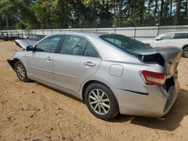 2011 TOYOTA CAMRY SE  