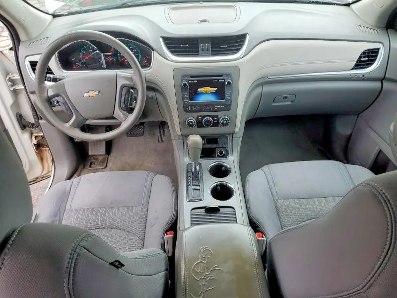 2014 CHEVROLET TRAVERSE LS  
