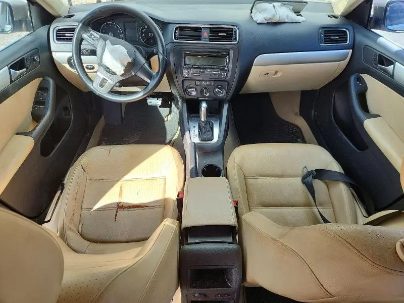 2013 VOLKSWAGEN JETTA SE  