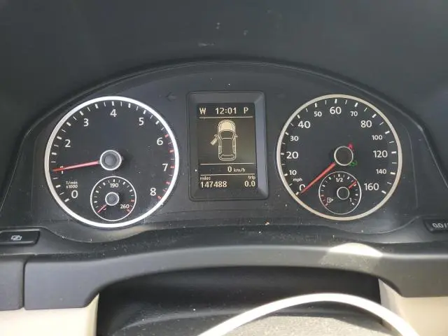 2011 VOLKSWAGEN TIGUAN S  