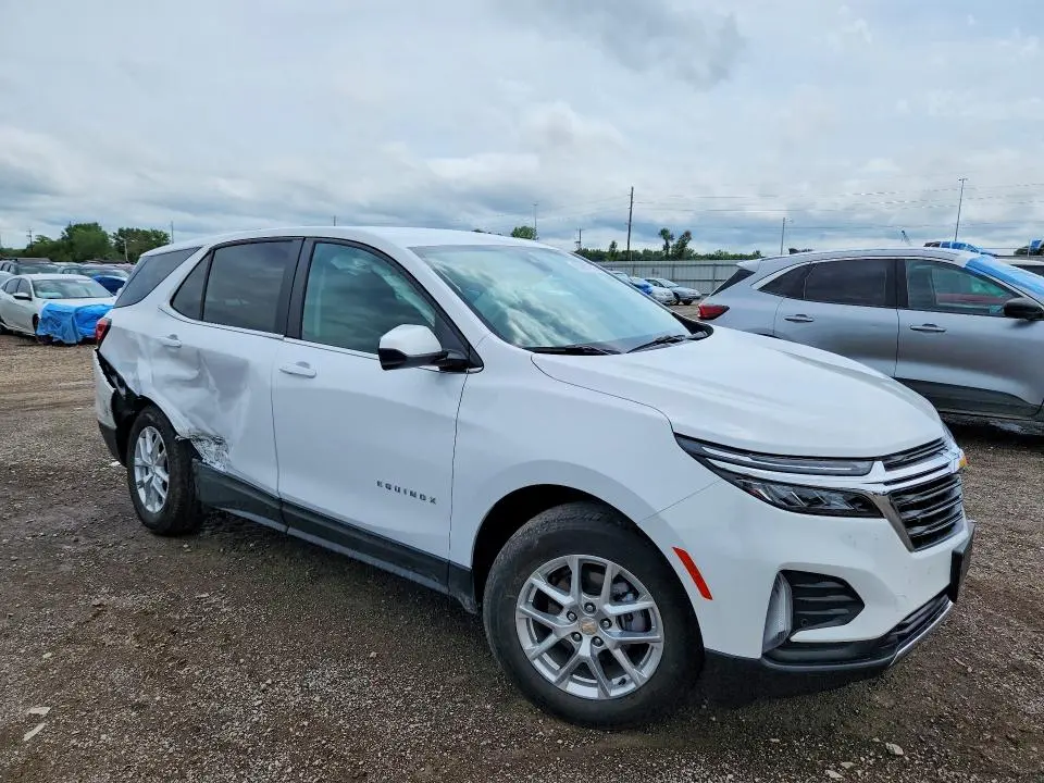 2024 CHEVROLET EQUINOX LT  