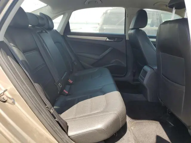 2015 VOLKSWAGEN PASSAT S  