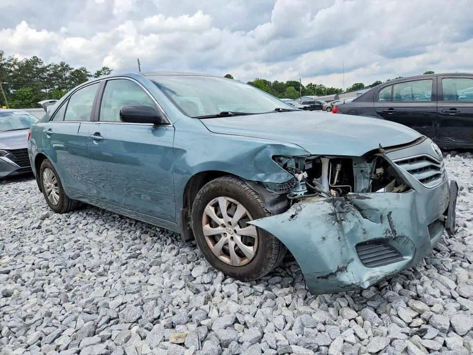 2010 TOYOTA CAMRY LE  