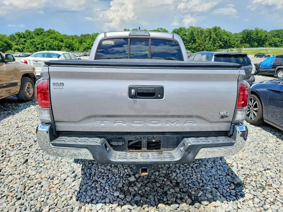 2016 TOYOTA TACOMA SR5 V6  