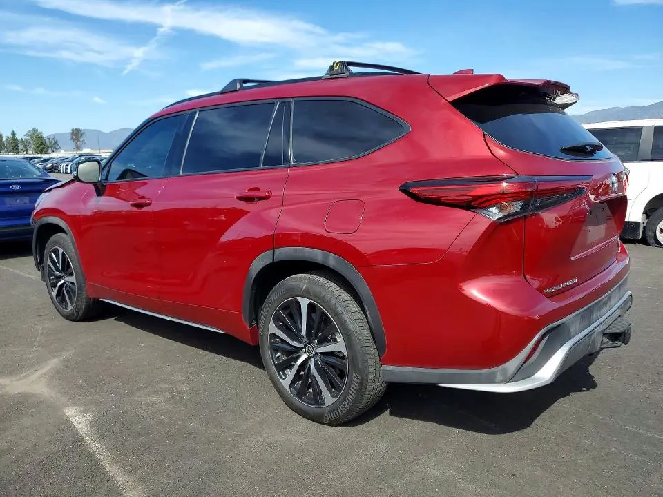 2021 TOYOTA HIGHLANDER XSE  