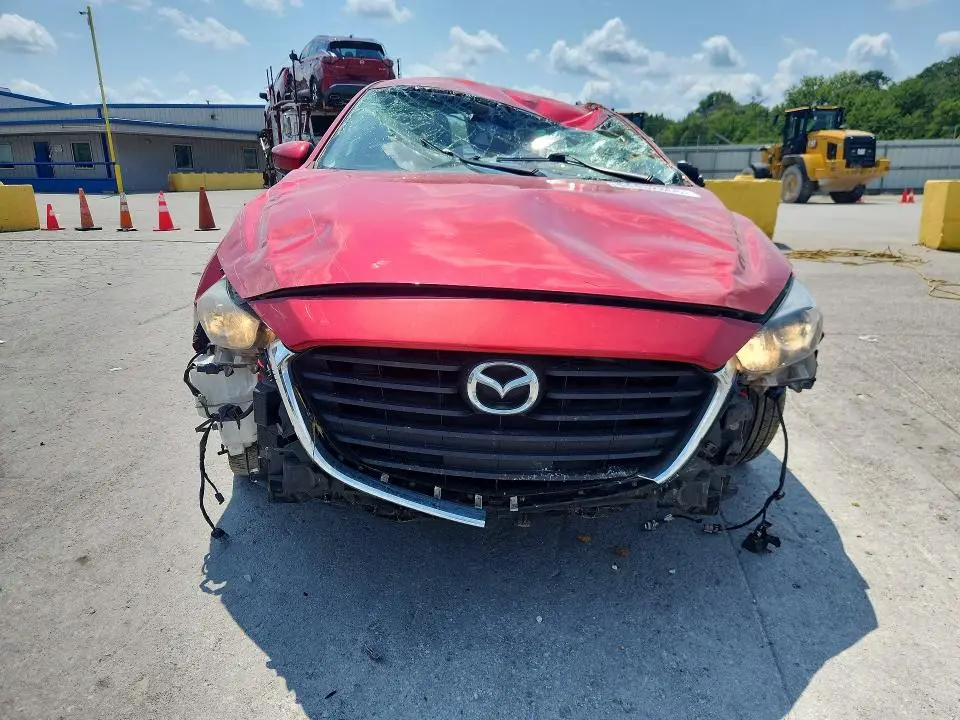 2018 MAZDA 3 TOURING  