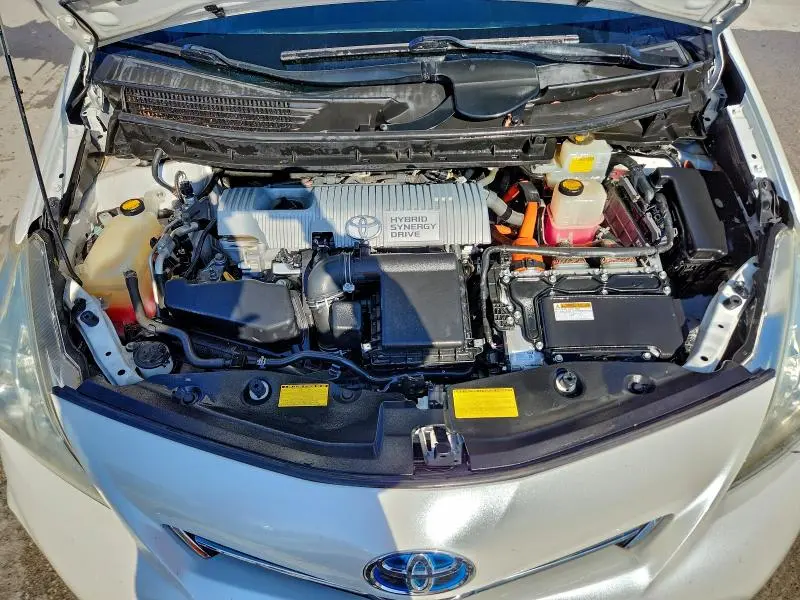 2013 TOYOTA PRIUS V   