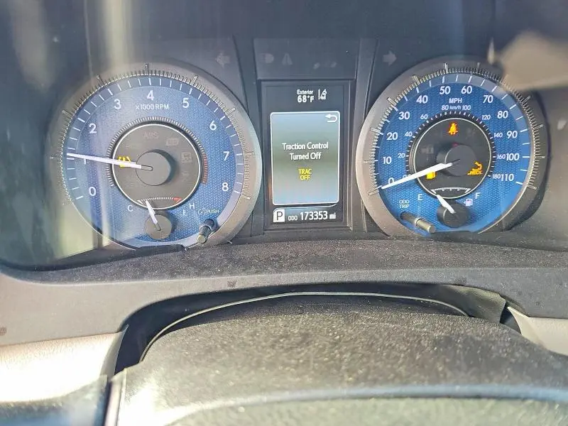 2018 TOYOTA SIENNA XLE 8-PASSENGER  