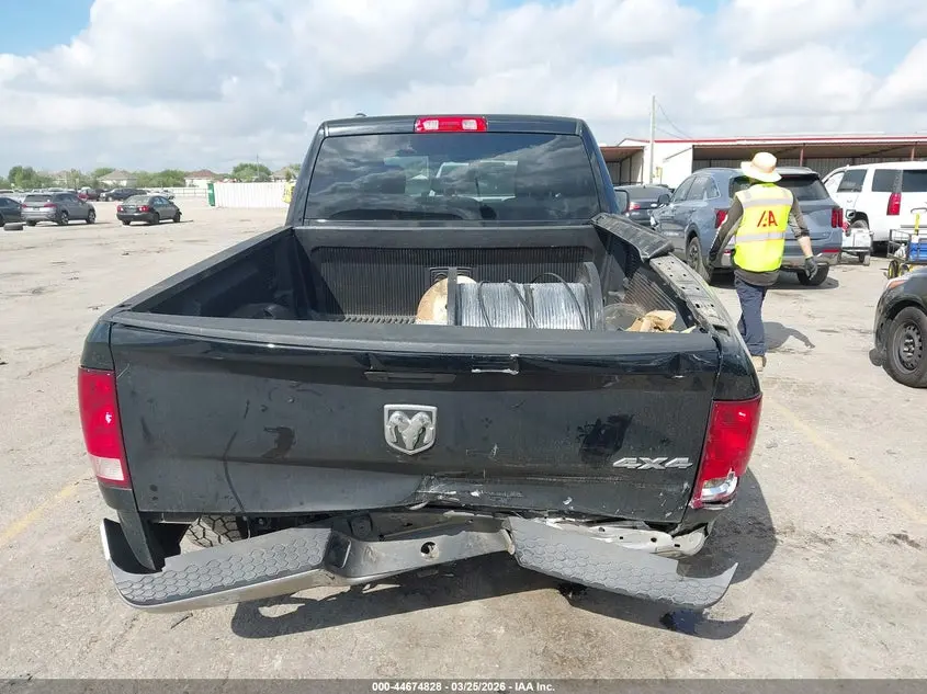 2020 RAM 1500 CLASSIC TRADESMAN  4X4 6'4 BOX