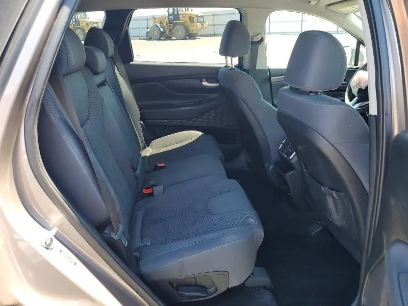 2019 HYUNDAI SANTA FE SE  