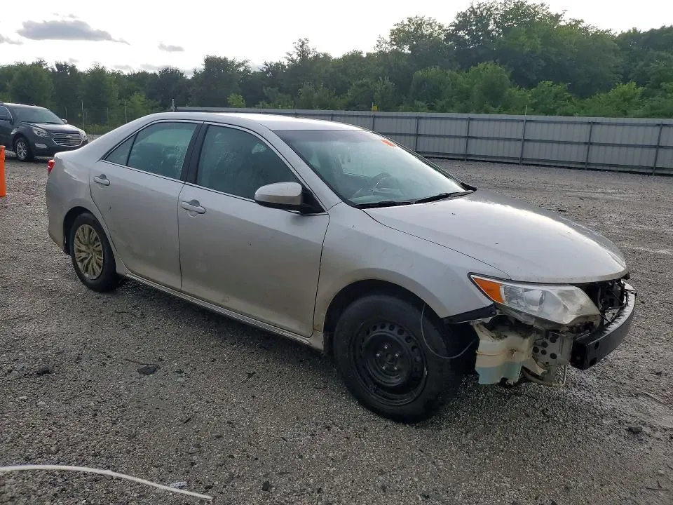 2014 TOYOTA CAMRY LE  