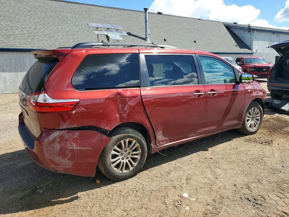 2015 TOYOTA SIENNA XLE PREMIUM 8-PASSENGER  
