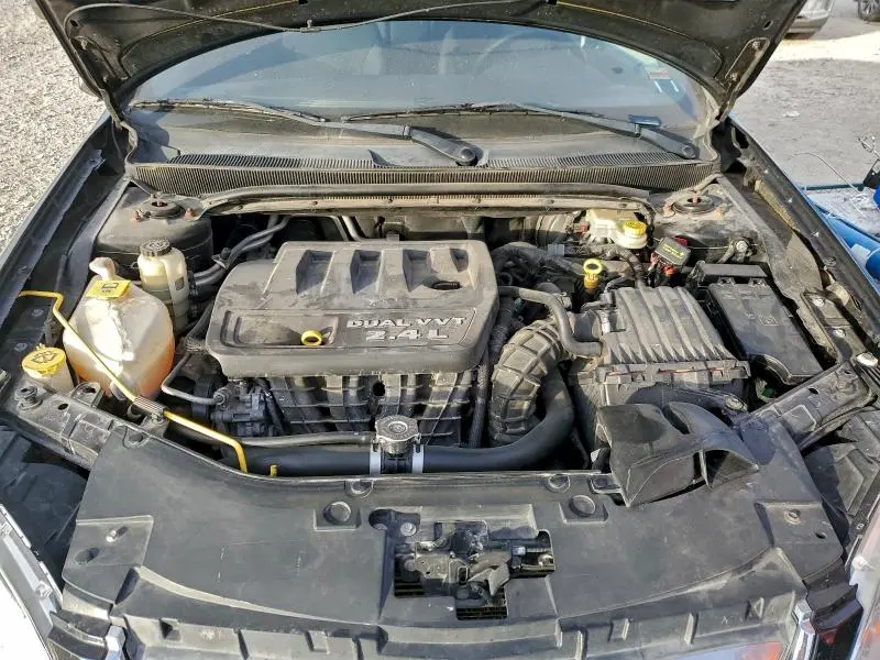 2013 CHRYSLER 200 LX  