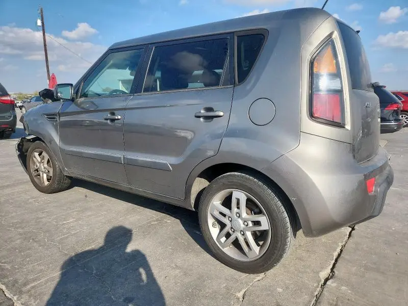 2011 KIA SOUL +  