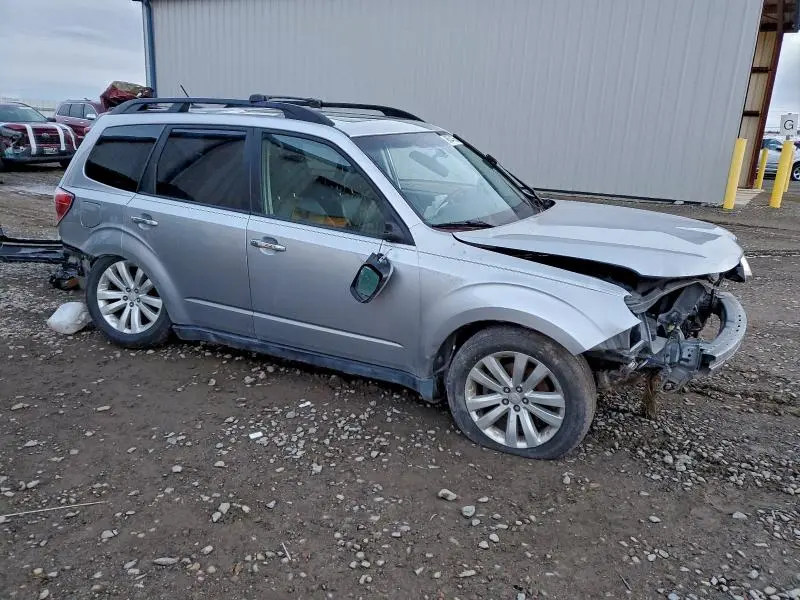 2013 SUBARU FORESTER LIMITED  