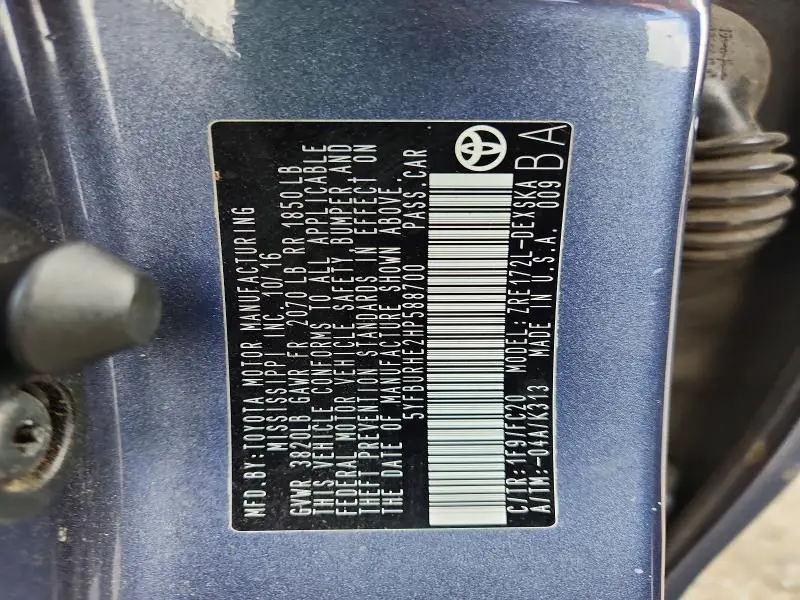 2017 TOYOTA COROLLA SE  