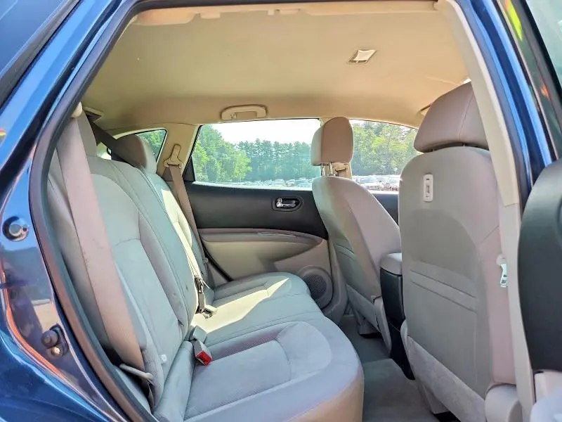 2013 NISSAN ROGUE S  