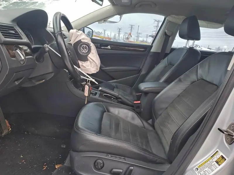 2015 VOLKSWAGEN PASSAT SEL  