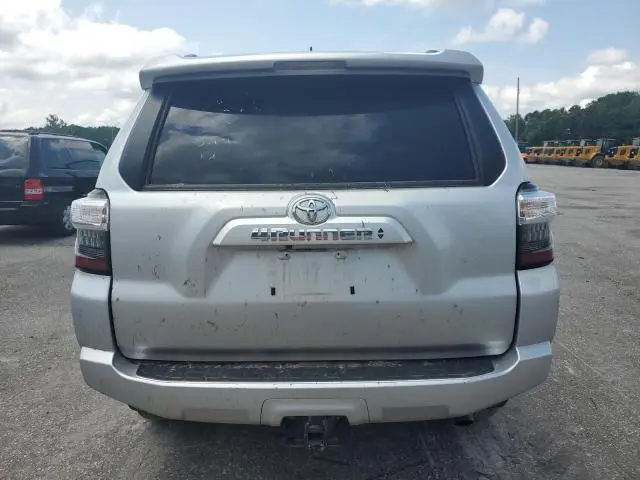 2023 TOYOTA 4RUNNER SE  