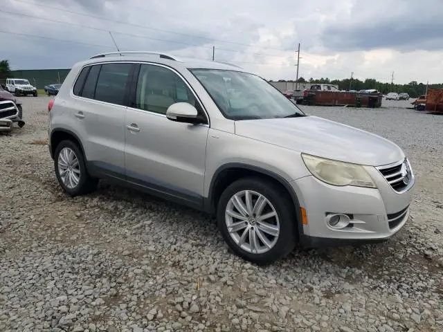 2010 VOLKSWAGEN TIGUAN S  