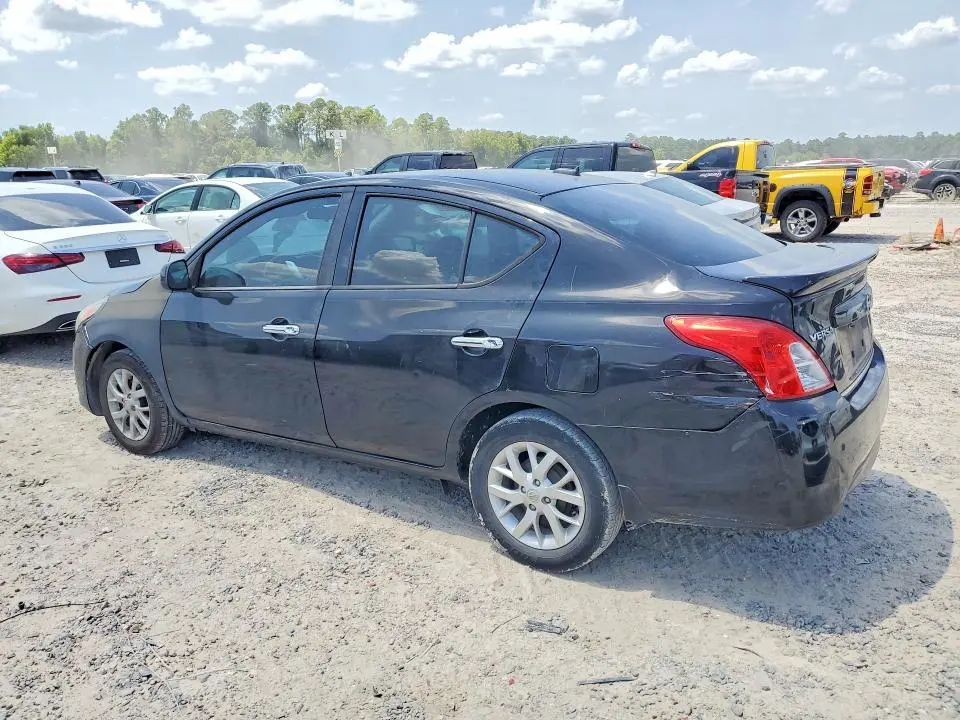 2018 NISSAN VERSA SV  
